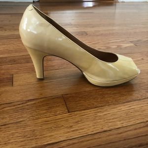 clarks women's adriel phyliss pump